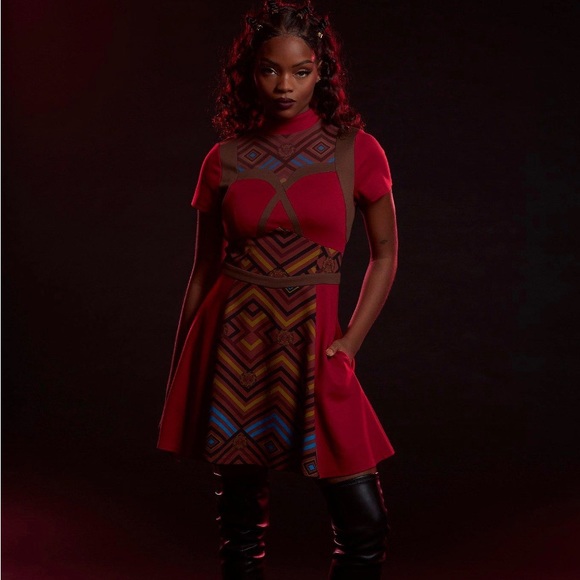 Her Universe Marvel Black Panther: Wakanda Forever Dora Milaje dress NWT Size 5X - Picture 4 of 6